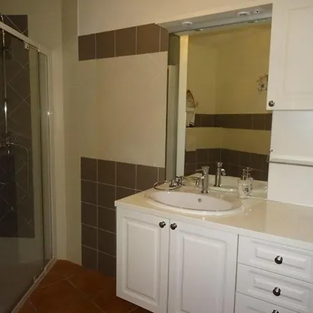 Дом отдыха House 2 Bis Av Des Rouges Gorges 5 Йер